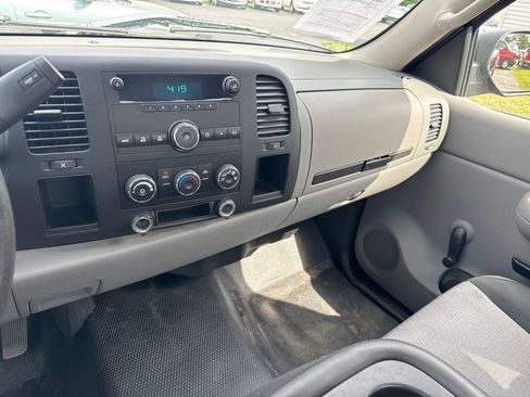 Used 2007 Chevrolet Silverado 1500 W/T RWD image 12
