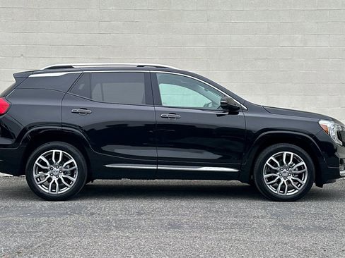 Certified 2024 GMC Terrain Denali w/ Denali Premium Package AWD/4WD image 3
