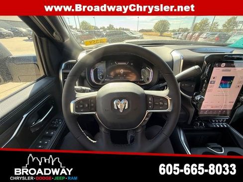 New 2026 RAM 2500 Laramie AWD/4WD image 12