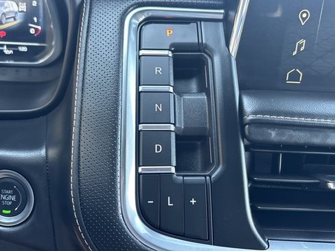 Used 2024 GMC Yukon AT4 w/ AT4 Premium Package AWD/4WD image 34