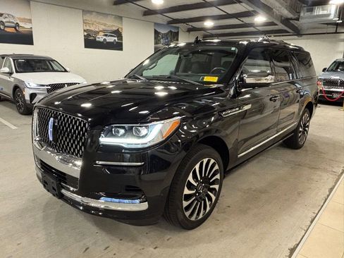 Used 2022 Lincoln Navigator L Black Label AWD/4WD image 1