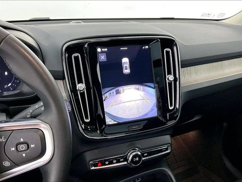 Used 2023 Volvo XC40 B5 Plus w/ Protection Package Premier AWD/4WD image 30