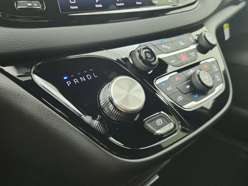 New 2027 Chrysler Pacifica LX FWD image 26