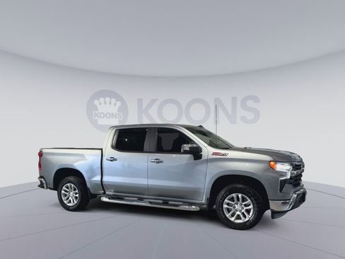 Used 2025 Chevrolet Silverado 1500 LT w/ Z71 Off-Road Package AWD/4WD image 2