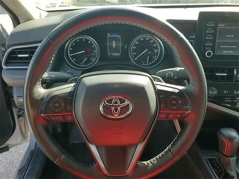 Used 2024 Toyota Camry SE image 12