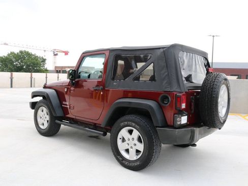Used 2010 Jeep Wrangler Rubicon w/ PWR Convenience Group AWD/4WD image 40