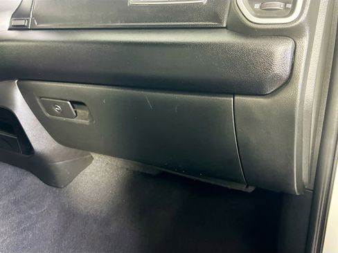 Used 2024 RAM 3500 Big Horn image 35