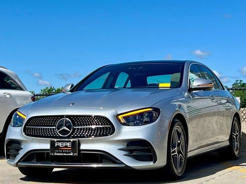 Used 2023 Mercedes-Benz E 350 4MATIC Sedan image 4