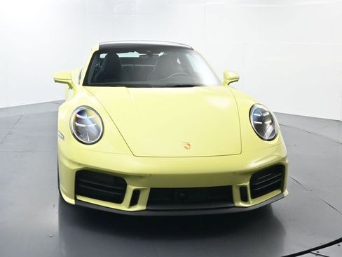 Used 2025 Porsche 911 Carrera image 18