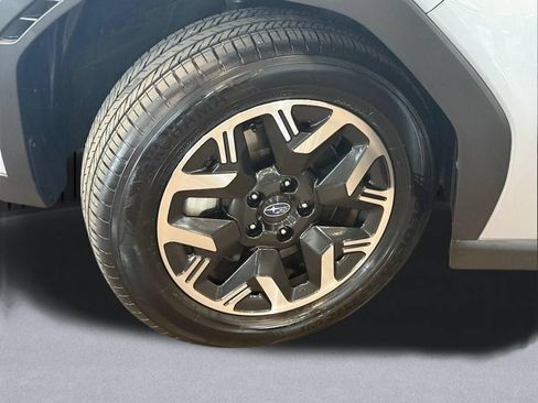 Used 2025 Subaru Forester Premium AWD/4WD image 18