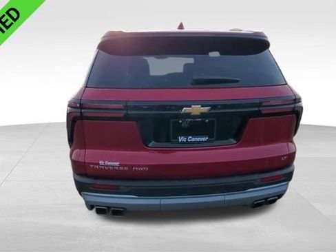 Used 2024 Chevrolet Traverse LT image 8