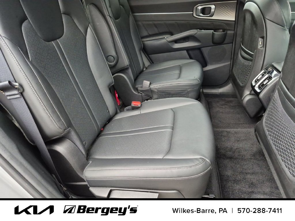 Certified 2023 Kia Sorento SX AWD/4WD image 28