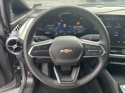 New 2026 Chevrolet Equinox EV LT image 16