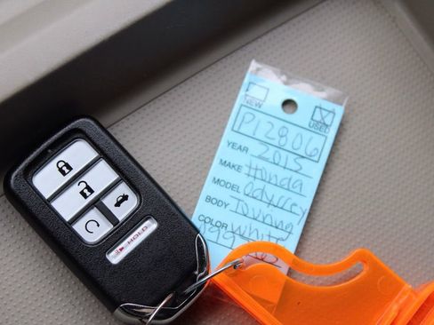 Used 2015 Honda Odyssey Touring image 38