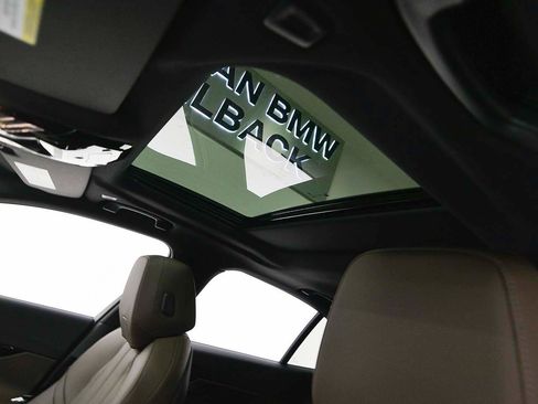 Certified 2025 BMW 530i w/ Premium Package image 7