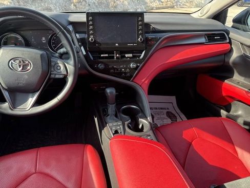 Used 2022 Toyota Camry XSE w/ Navigation Upgrade Package image 16