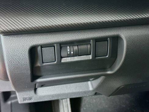 Used 2025 Subaru Crosstrek 2.0i Premium image 15