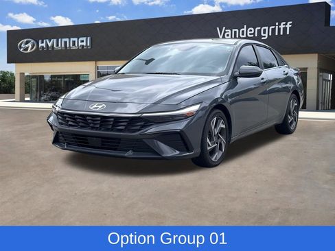 Used 2025 Hyundai Elantra Limited image 2