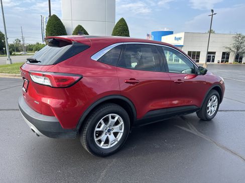 Used 2022 Ford Escape SE AWD/4WD image 4