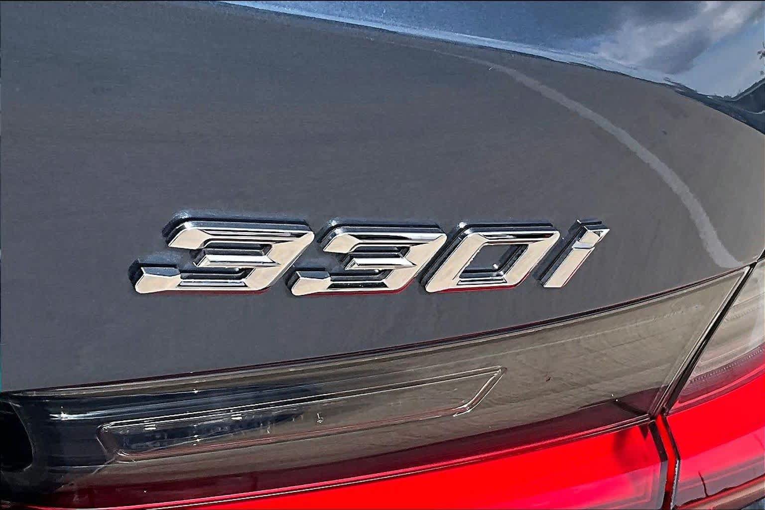 Used 2026 BMW 330i Sedan RWD image 9