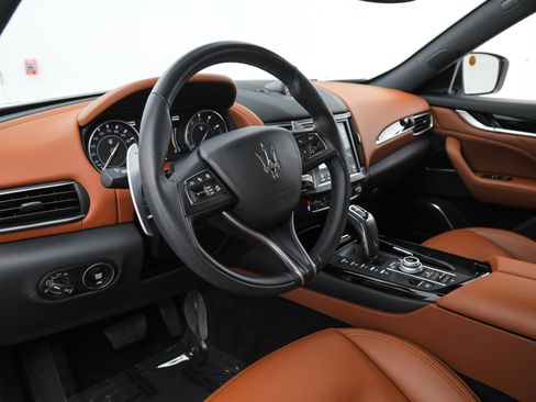 Certified 2023 Maserati Levante Modena AWD/4WD image 15