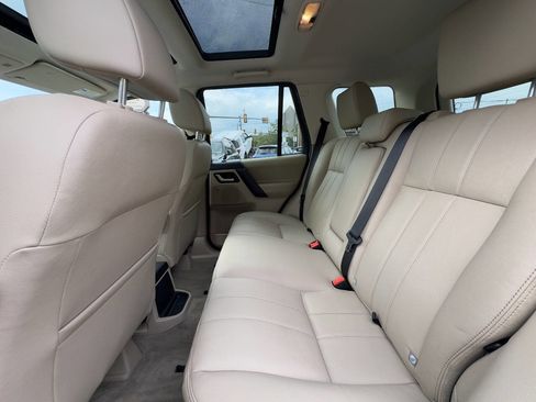 Used 2013 Land Rover LR2 HSE AWD/4WD image 11