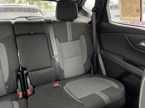 Used 2025 Chevrolet Blazer LT FWD image 38