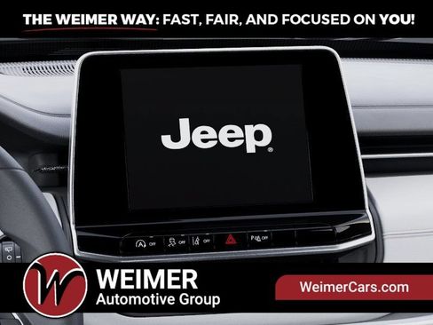 Used 2025 Jeep Compass Limited w/ Sun & Sound Group AWD/4WD image 18