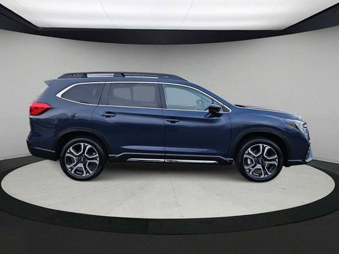 Used 2025 Subaru Ascent Limited image 9
