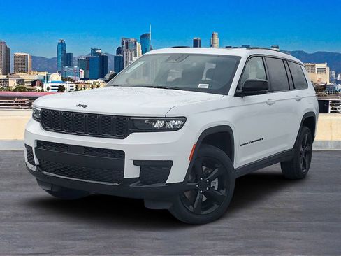 New 2025 Jeep Grand Cherokee L Altitude image 2