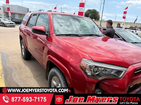 Used 2021 Toyota 4Runner SR5 RWD image 1