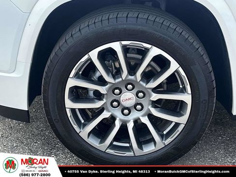 Certified 2023 GMC Acadia Denali w/ Denali Ultimate Package AWD/4WD image 9