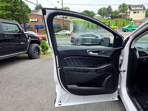 Used 2018 Ford Edge Sport image 10