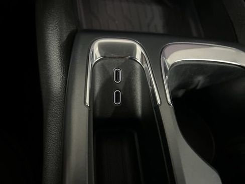 Certified 2025 Chevrolet Equinox EV LT FWD image 33