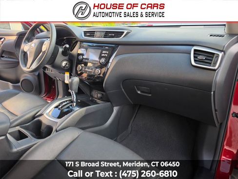 Used 2016 Nissan Rogue S AWD/4WD image 41