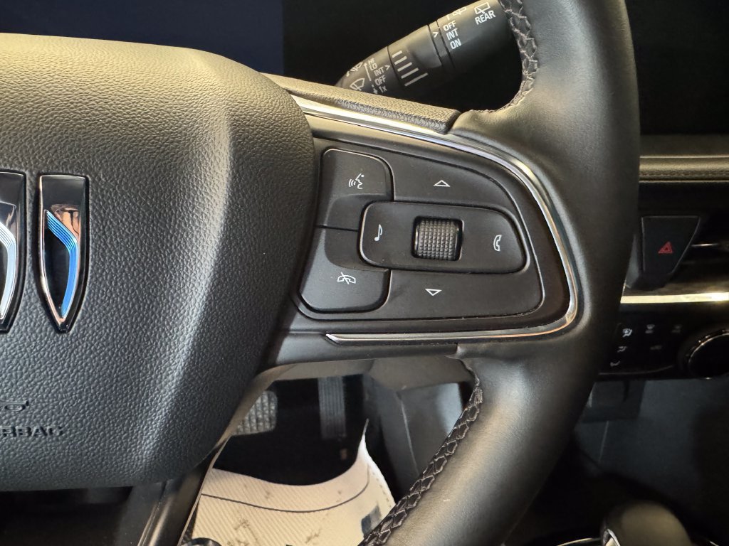 Used 2025 Buick Encore GX Sport Touring FWD image 11