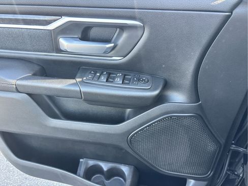 Used 2022 RAM 1500 Big Horn AWD/4WD image 22