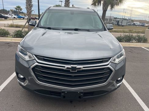 Used 2019 Chevrolet Traverse LT image 16