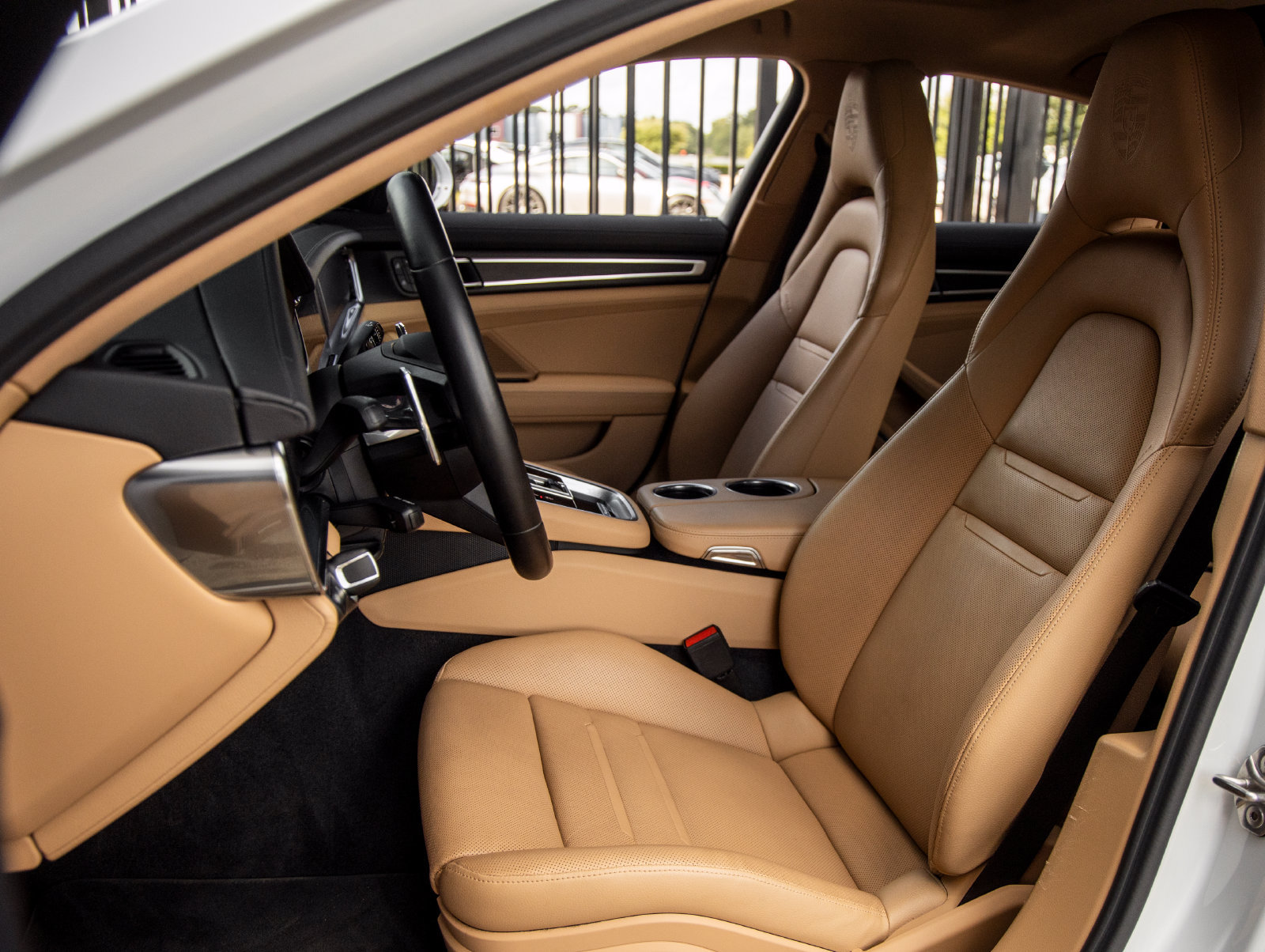 Certified 2023 Porsche Panamera Platinum Edition RWD image 5