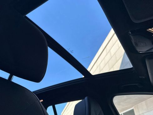 Used 2024 BMW X5 sDrive40i w/ Premium Package image 17