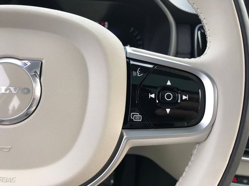 New 2026 Volvo XC90 B6 Ultra image 22