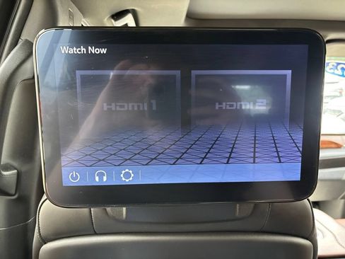 Used 2023 GMC Yukon Denali Ultimate AWD/4WD image 15