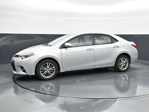 Used 2014 Toyota Corolla LE FWD image 6