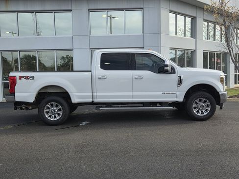 Used 2019 Ford F250 XLT w/ XLT Premium Package image 3