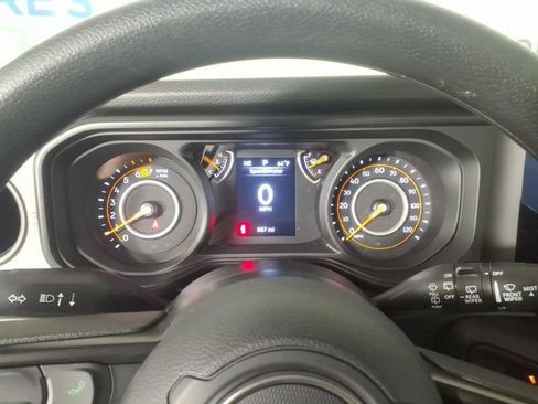 Used 2026 Jeep Wrangler Unlimited Sport AWD/4WD image 19