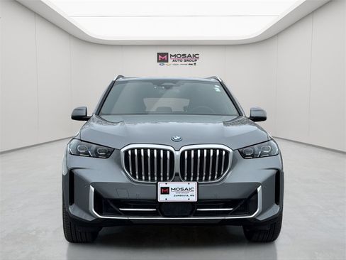 Used 2026 BMW X5 xDrive50e w/ Climate Comfort Package image 2