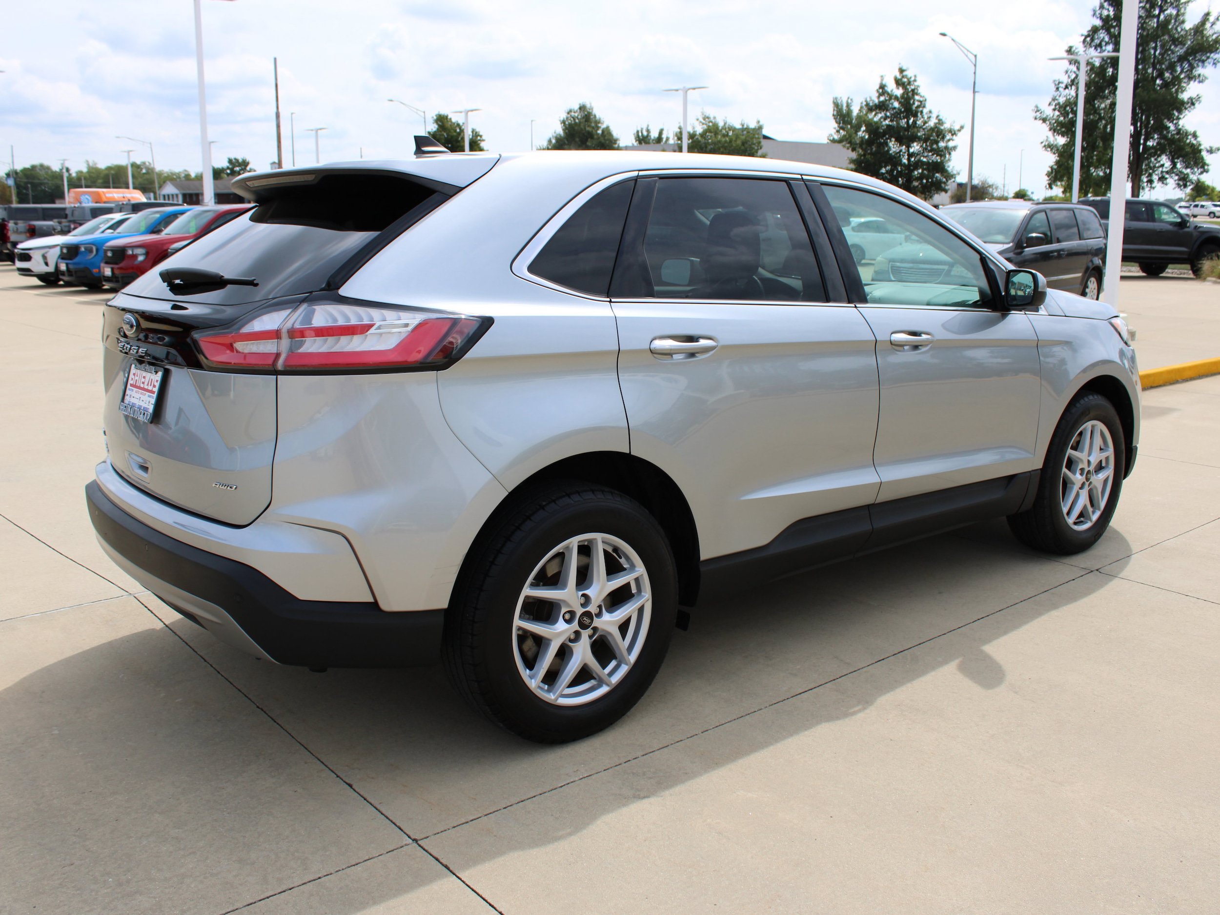 Used 2024 Ford Edge SEL w/ Convenience Package AWD/4WD image 7