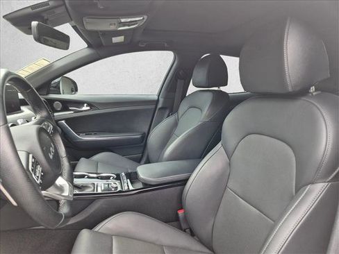 Used 2023 Kia Stinger GT-Line w/ Sun & Sound Package RWD image 10