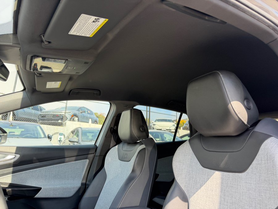 Used 2023 Volkswagen ID.4 Pro RWD image 17