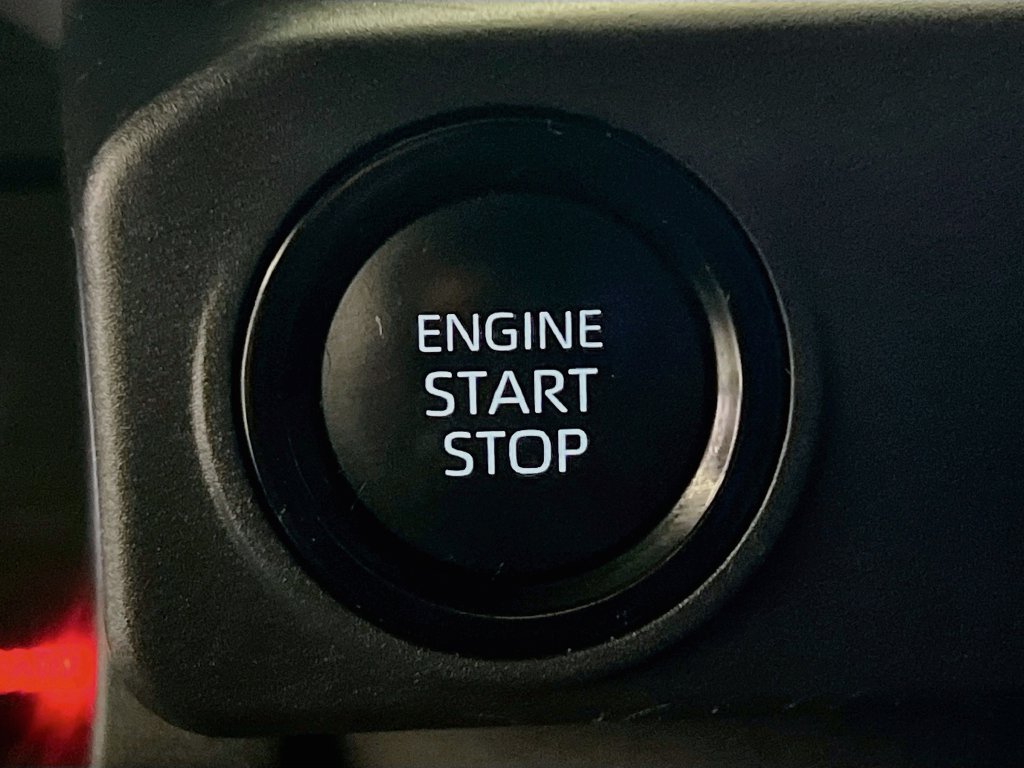 Used 2024 Toyota Tacoma SR5 AWD/4WD image 19